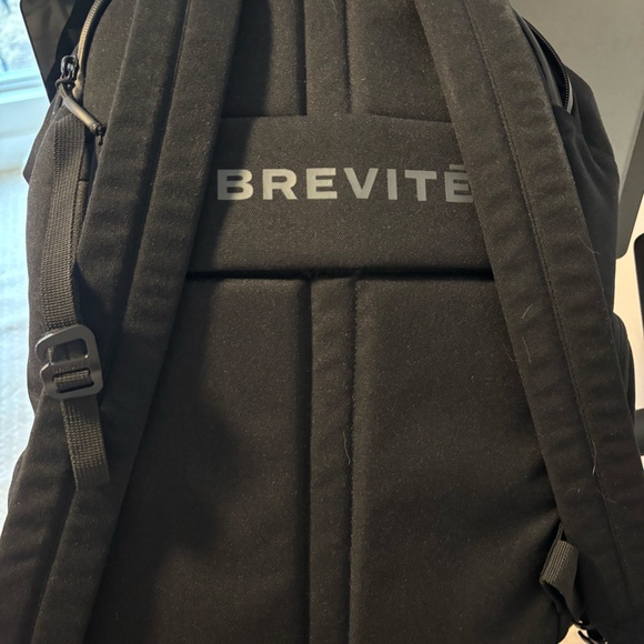 Brevite Jumper Backpack- LARGE triple black, like New - Picture 3 of 4